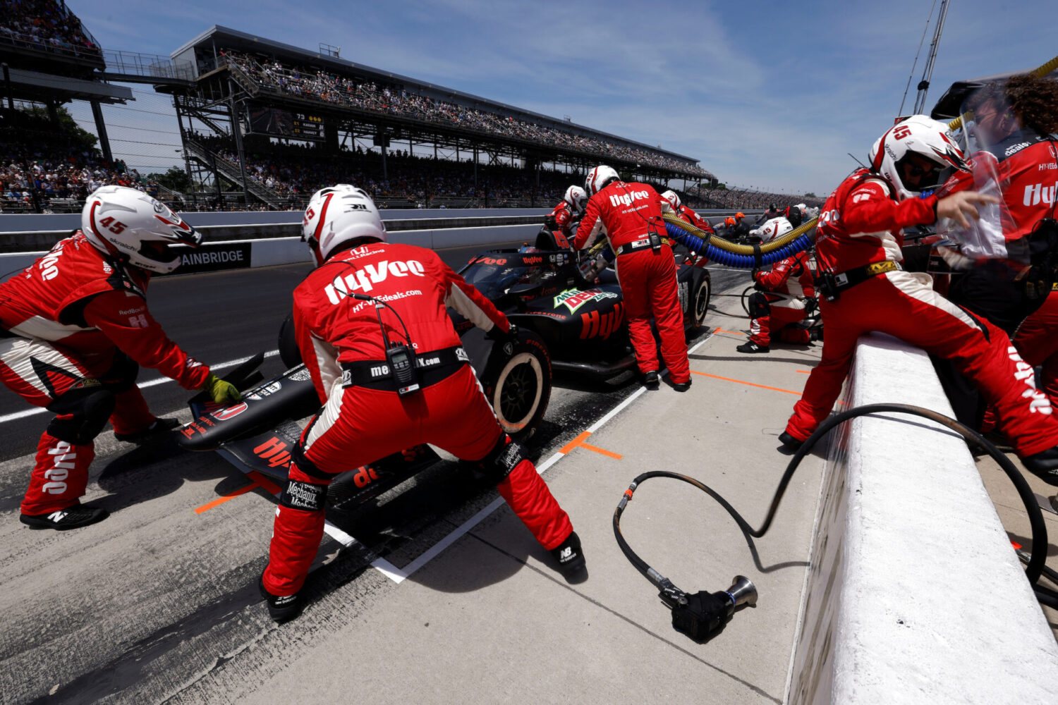 #45: Jack Harvey, Rahal Letterman Lanigan Racing Honda pit stop